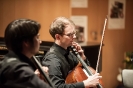 Lukas & Hanno von den Vier EvangCellisten während ihres Konzertteils im Eröffnungs-Triptychon der 