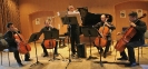 Hof 2013 (Foto: Michael Giegold, giegold-profot bild und film) Die Vier EvangCellisten mit Martin Seel (Bassflöte) beim Festivalkonzert 